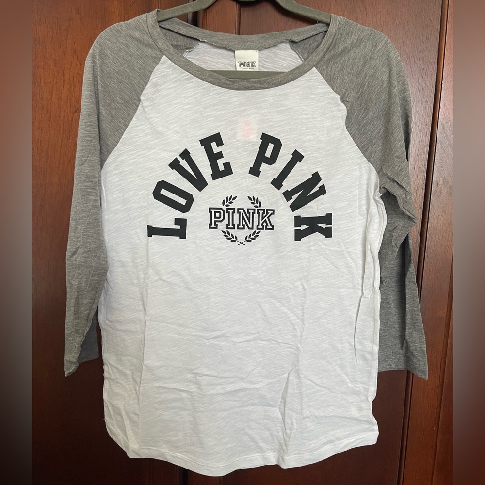 VS Pink LOVE PINK Baseball Tee